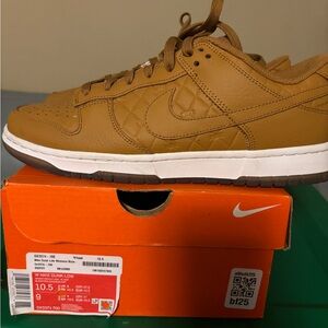 Nike Dunk Low Men's Sneakers - Brown